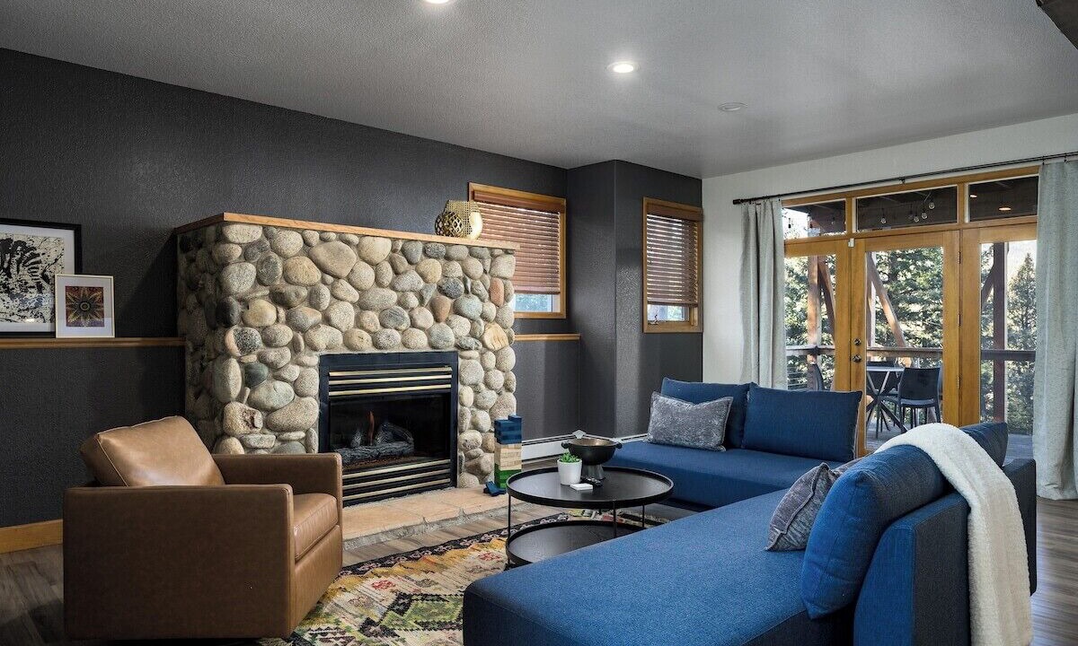 Photo of Livingroom in Conifer