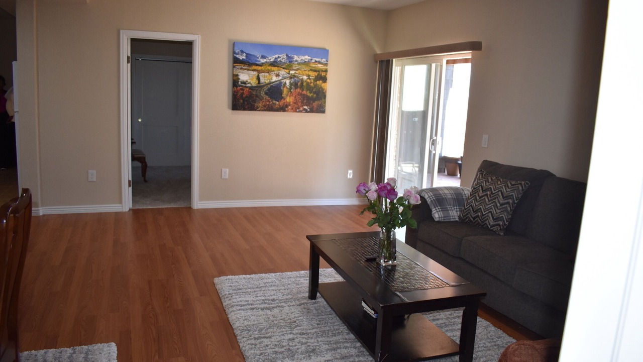 Photo of Livingroom in Aurora
