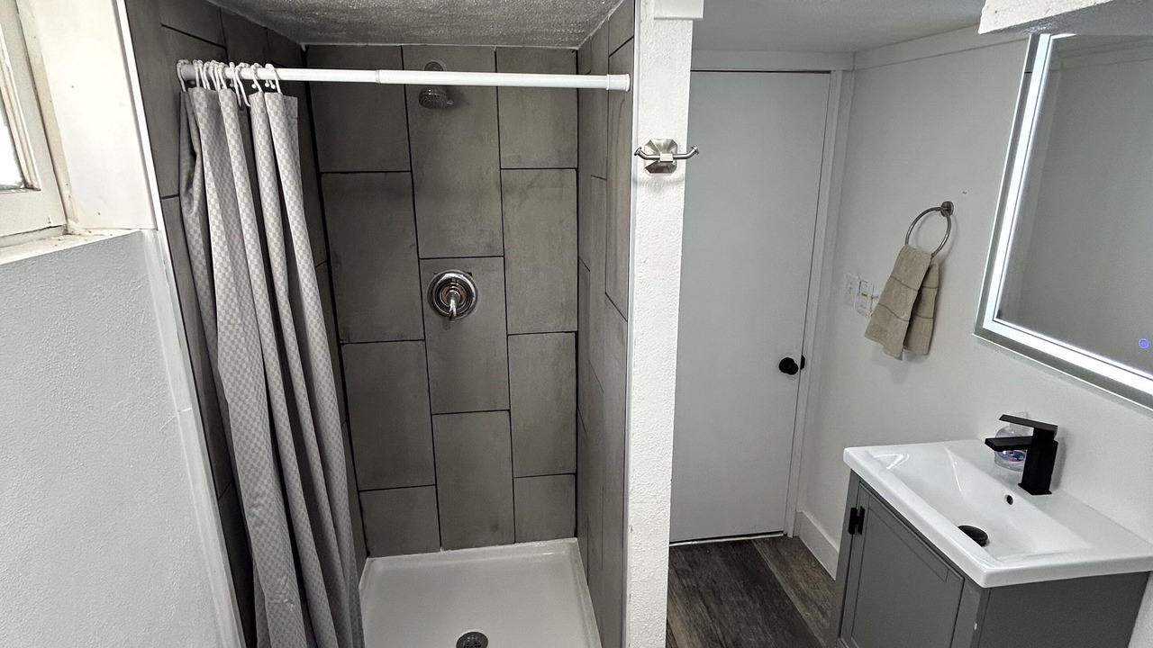 Photo of Bathroom in Edgewater