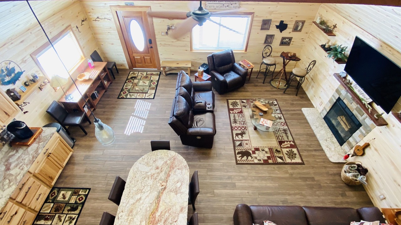 Photo of Livingroom in Ponderosa Pines