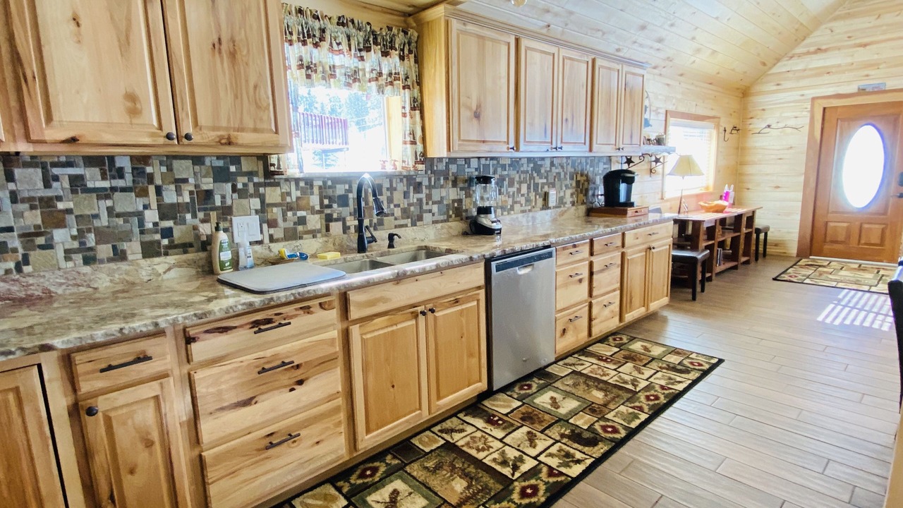 Photo of Kitchen in Ponderosa Pines