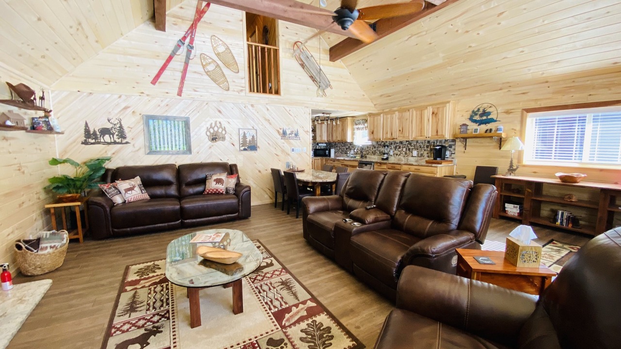 Photo of Livingroom in Ponderosa Pines