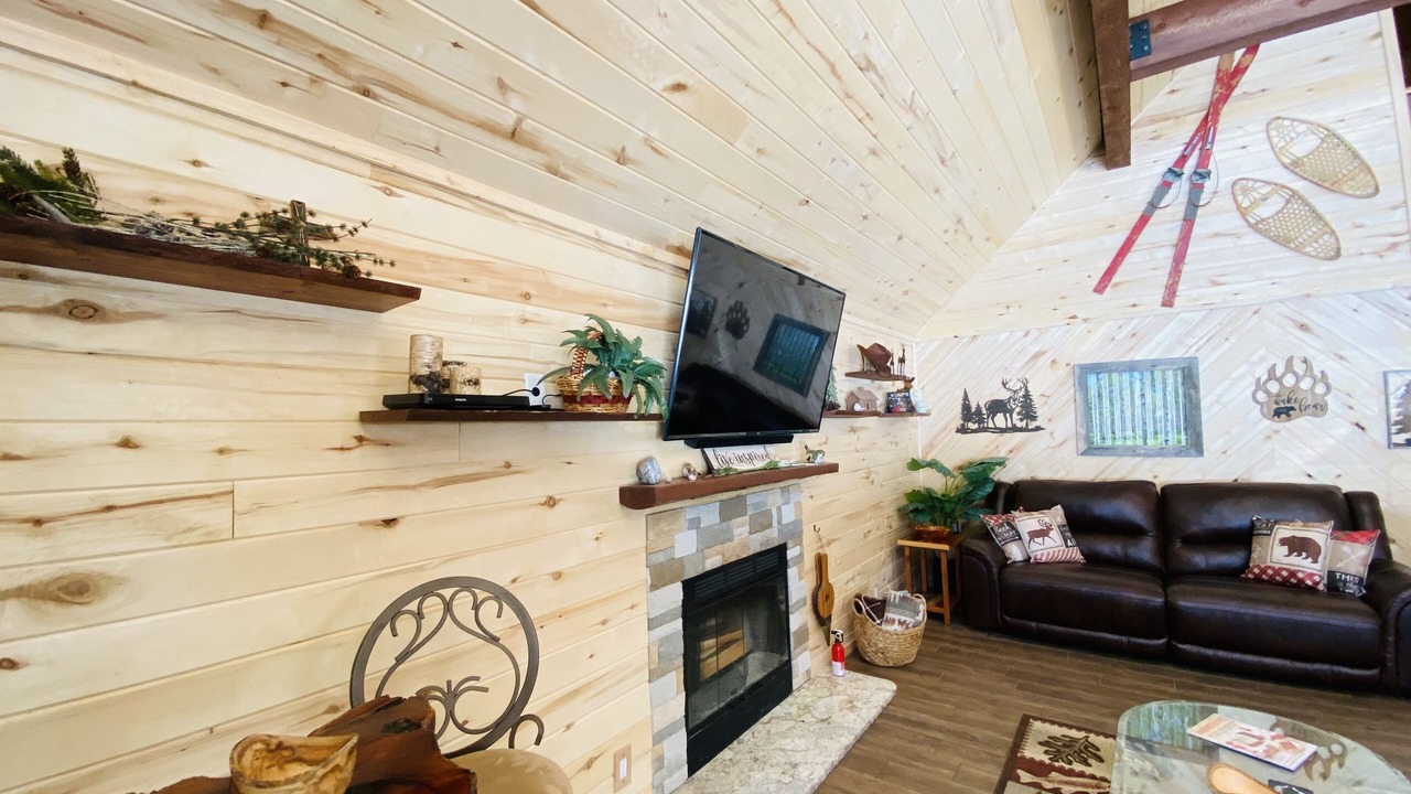 Photo of Livingroom in Ponderosa Pines
