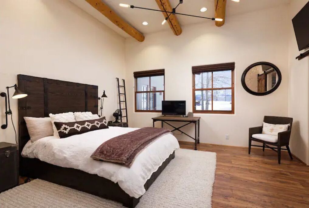 Photo of Bedroom in Missouri Heights