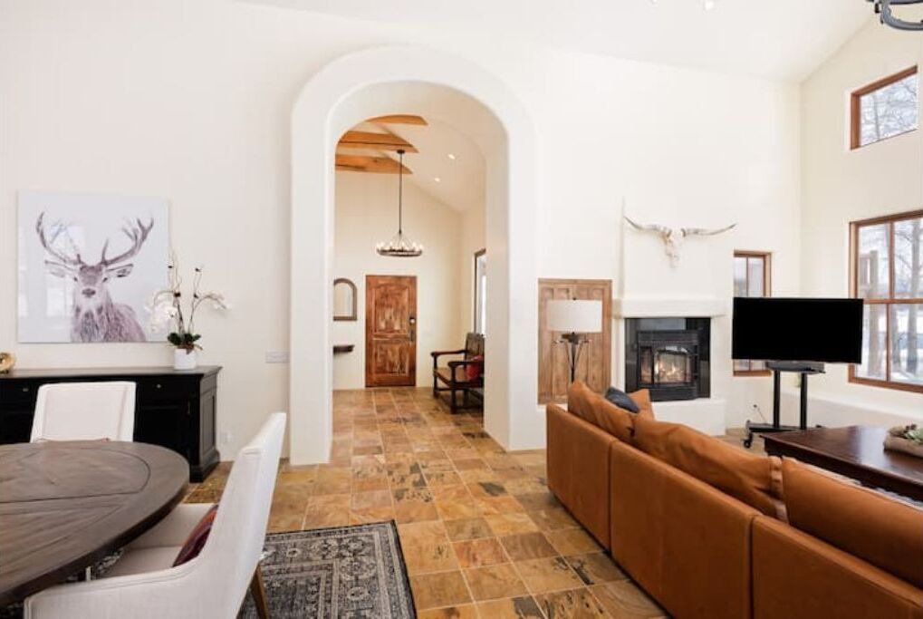 Photo of Livingroom in Missouri Heights