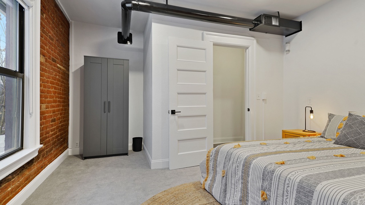 Photo of Bedroom in Uptown