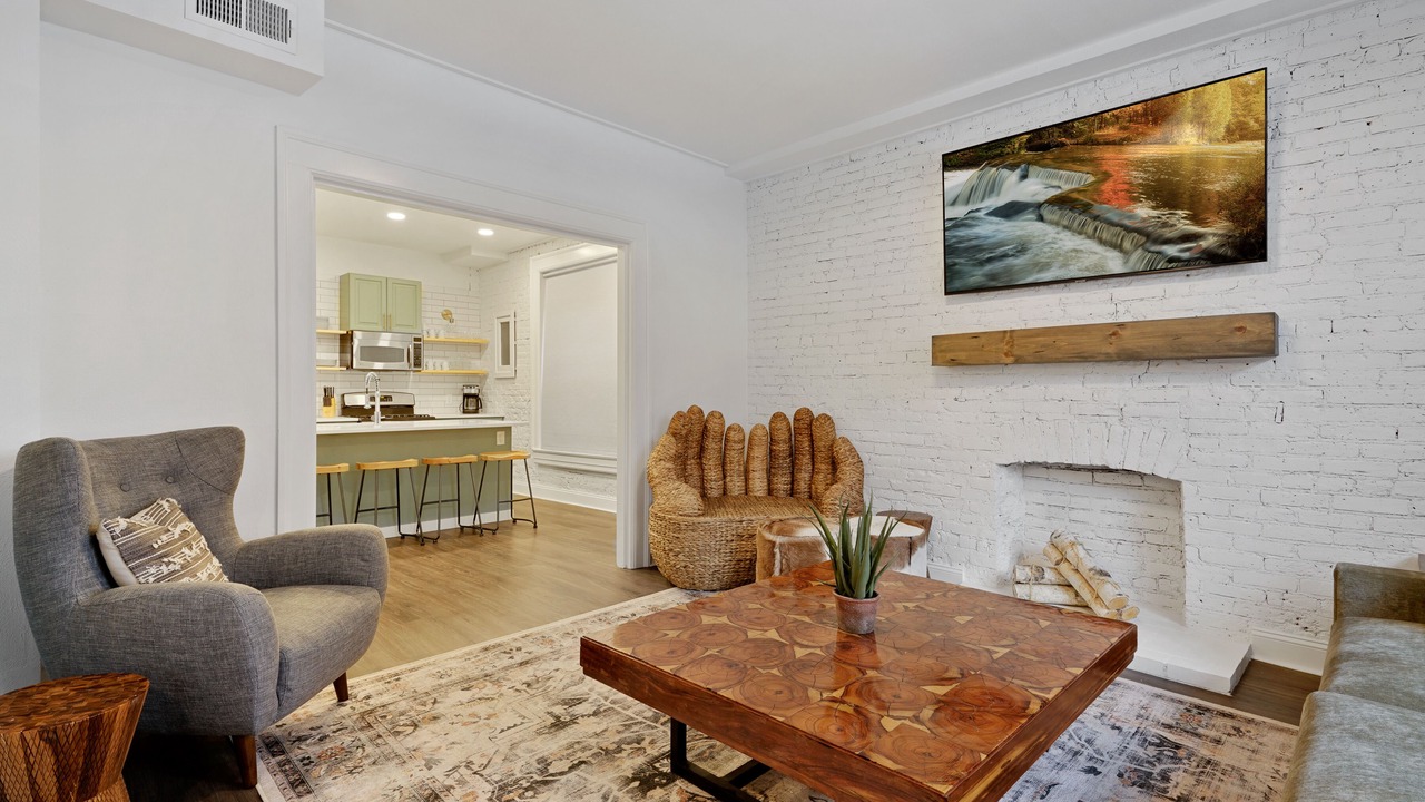 Photo of Livingroom in Uptown