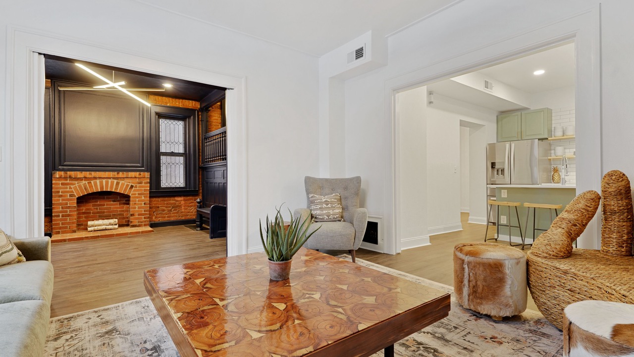 Photo of Livingroom in Uptown