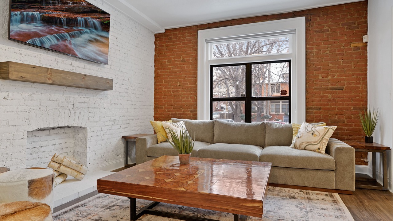 Photo of Livingroom in Uptown