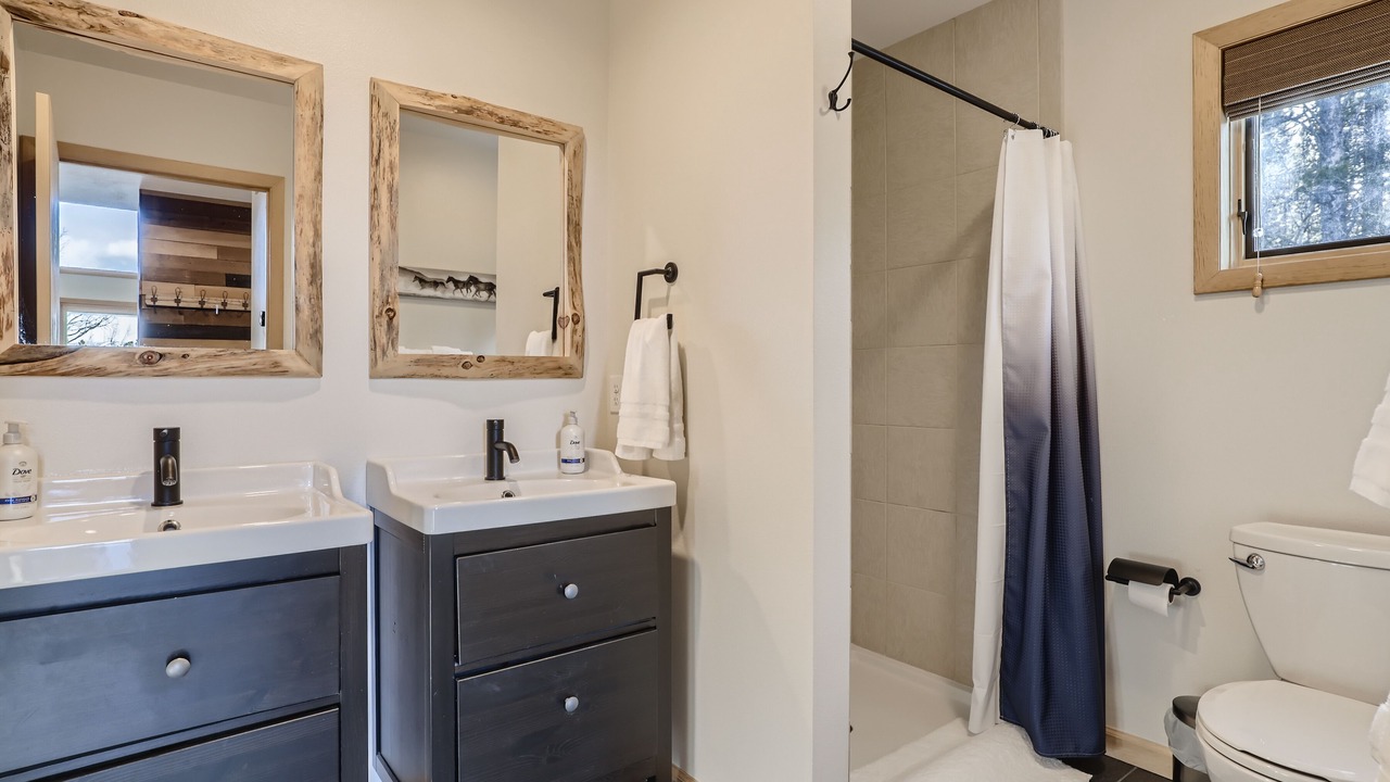 Photo of Bathroom in Black Hawk