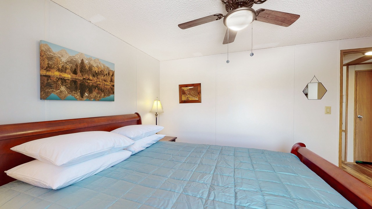 Photo of Bedroom in Alpine Village