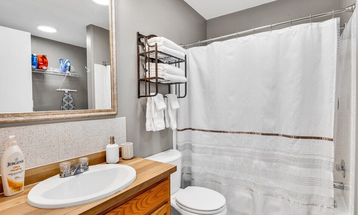 Photo of Bathroom in Canon City