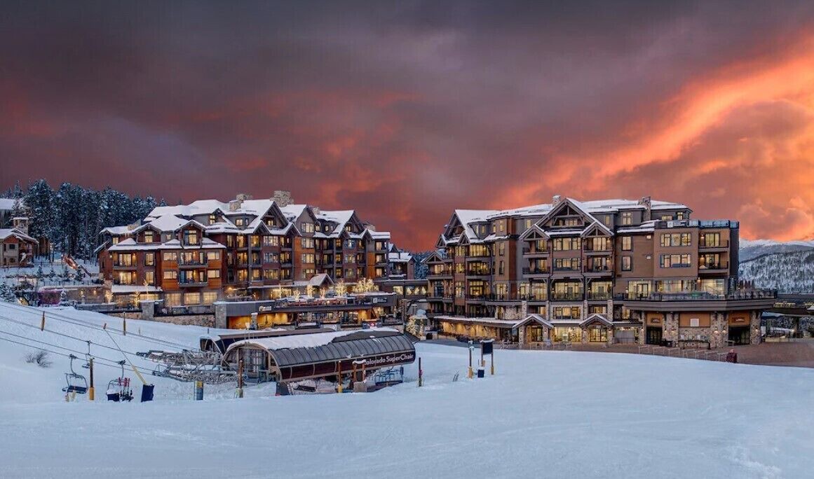 Photo of Outdoor in Peak 8