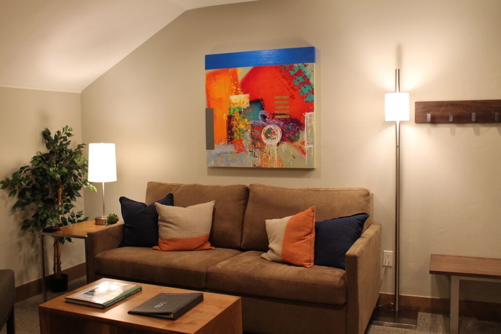 Photo of Livingroom in Peak 8
