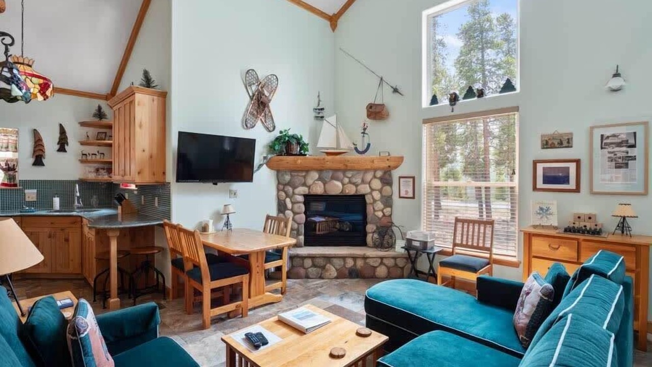 Photo of Livingroom in Leadville