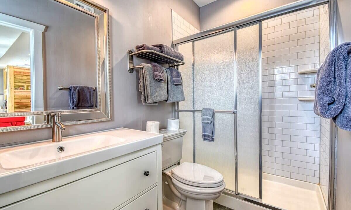 Photo of Bathroom in Twin Lakes