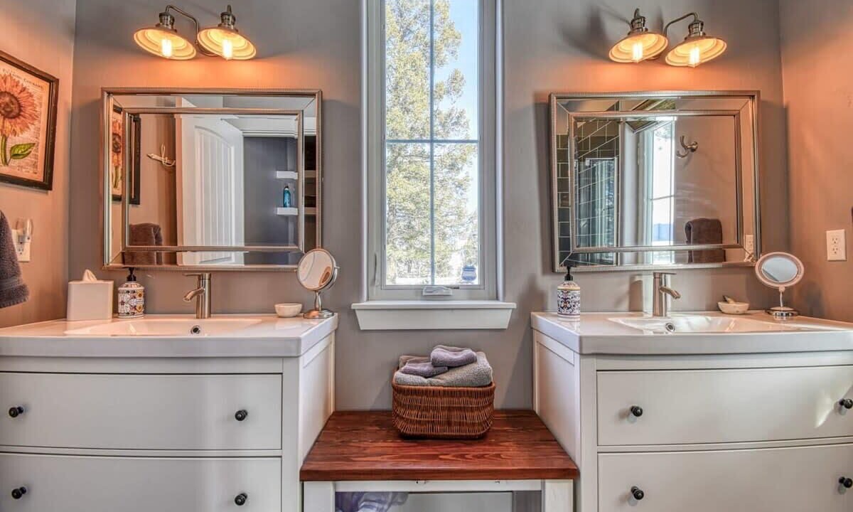 Photo of Bathroom in Twin Lakes