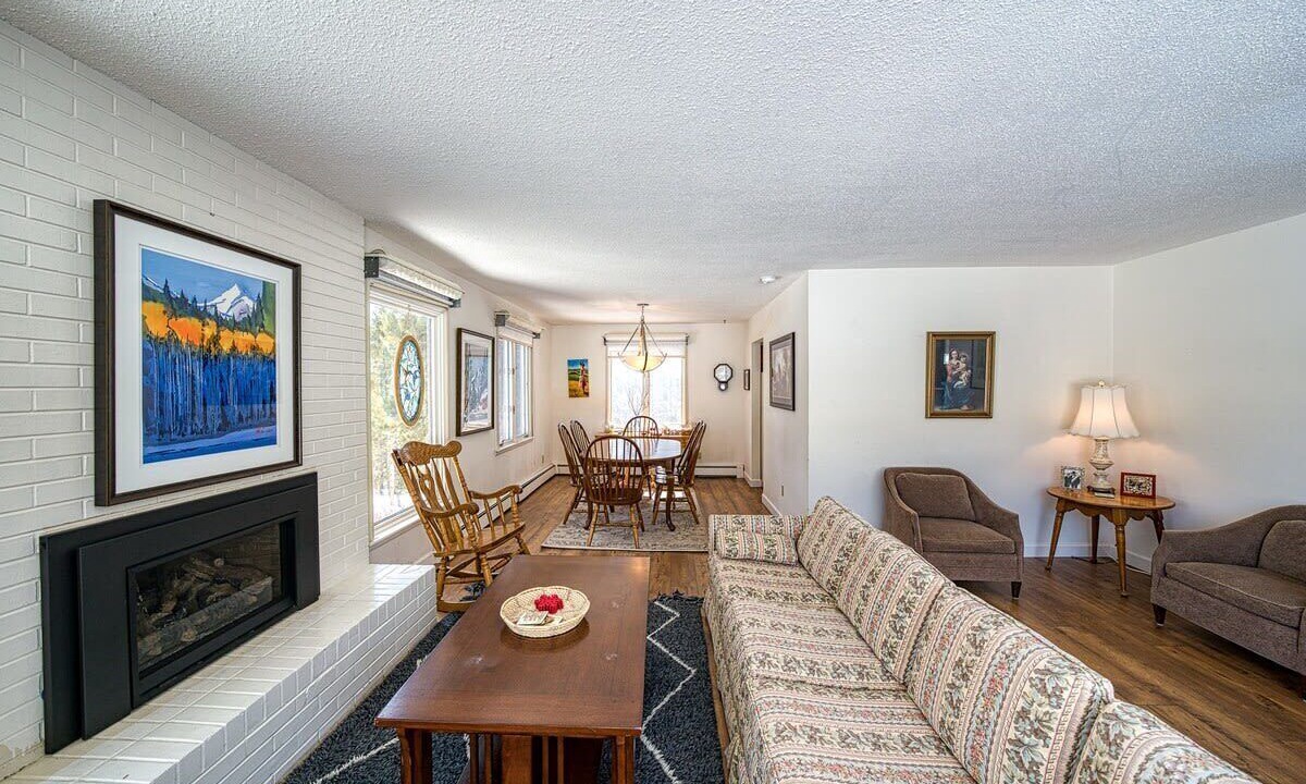 Photo of Livingroom in Leadville North