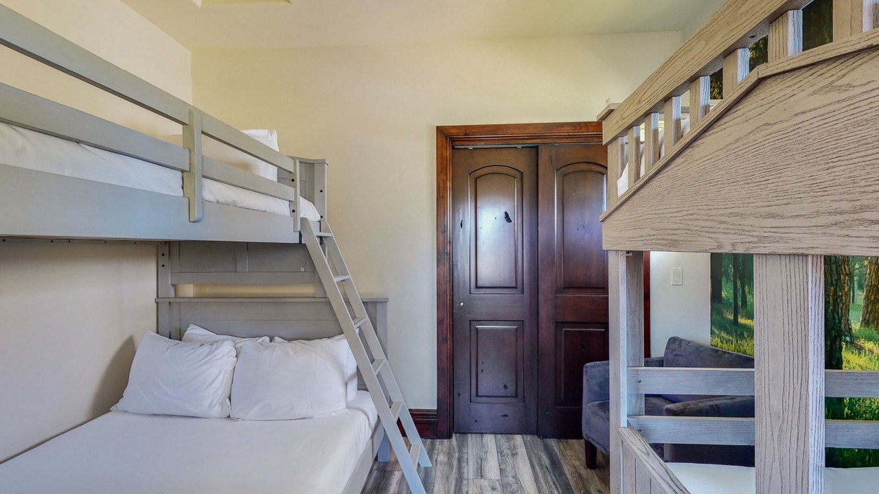 Photo of Bedroom in Gypsum