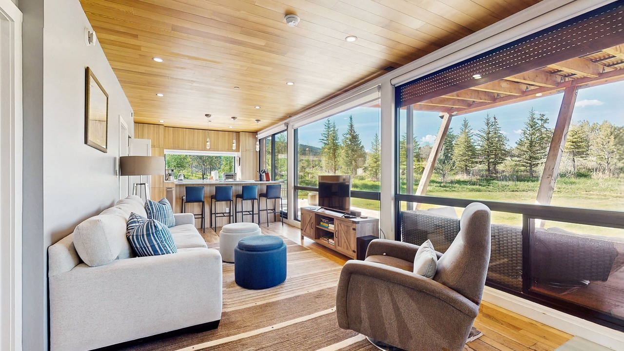 Photo of Livingroom in Carbondale