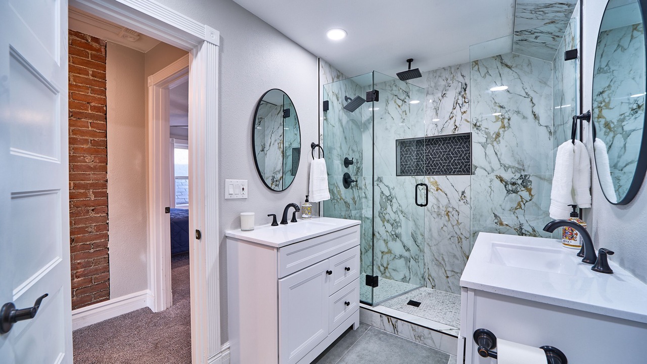 Photo of Bathroom in Curtis Park