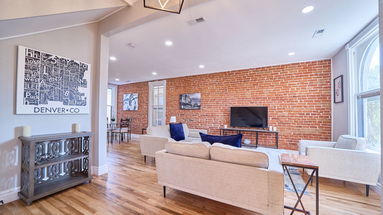 Photo of Livingroom in Curtis Park