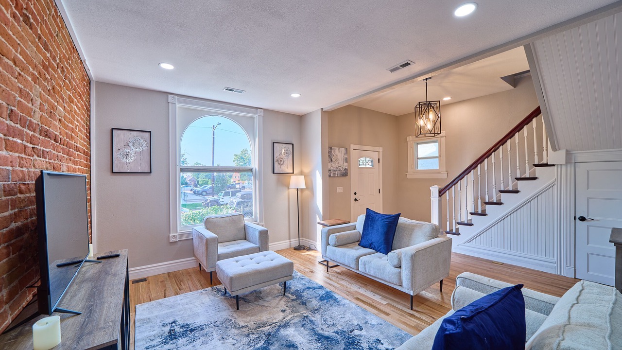 Photo of Livingroom in Curtis Park