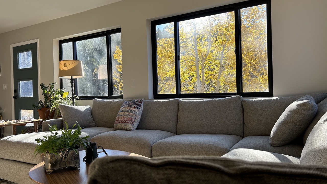 Photo of Livingroom in Idaho Springs