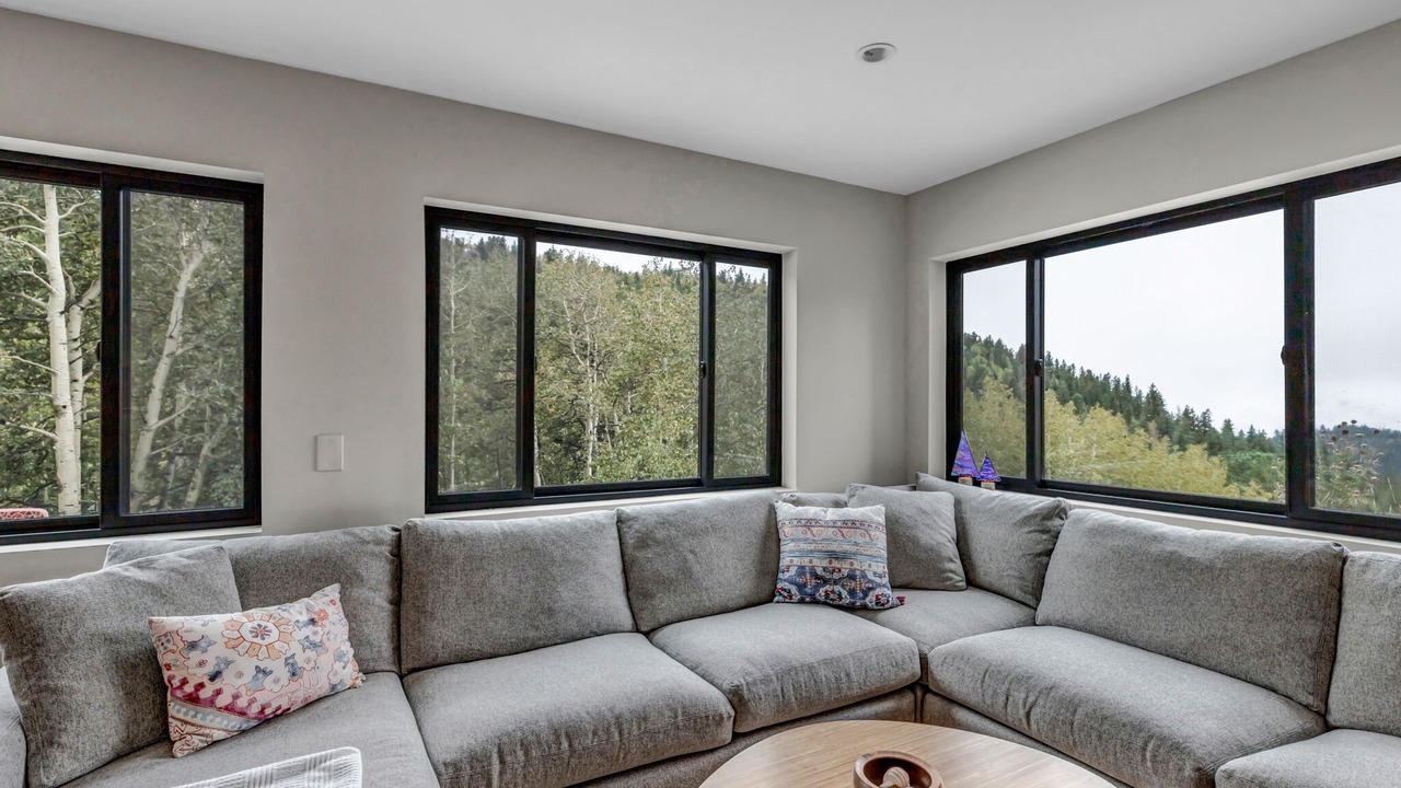 Photo of Livingroom in Idaho Springs