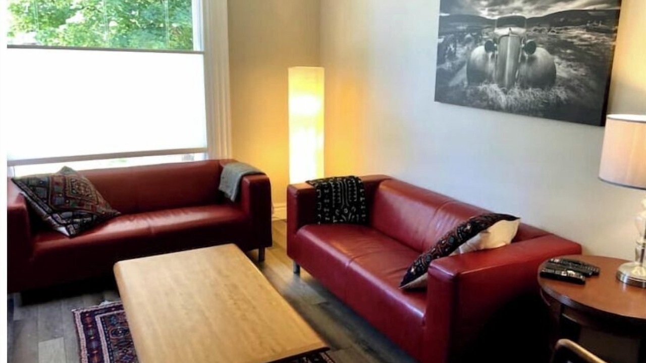 Photo of Livingroom in Five Points