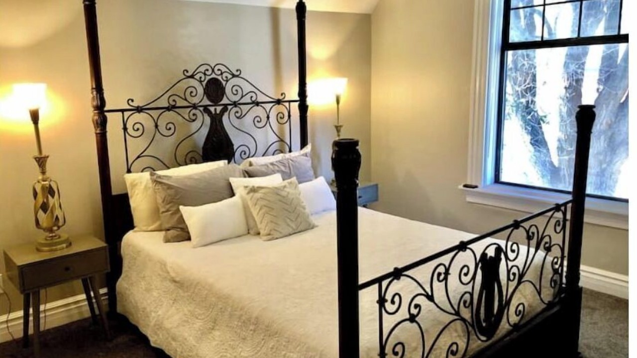 Photo of Bedroom in Five Points