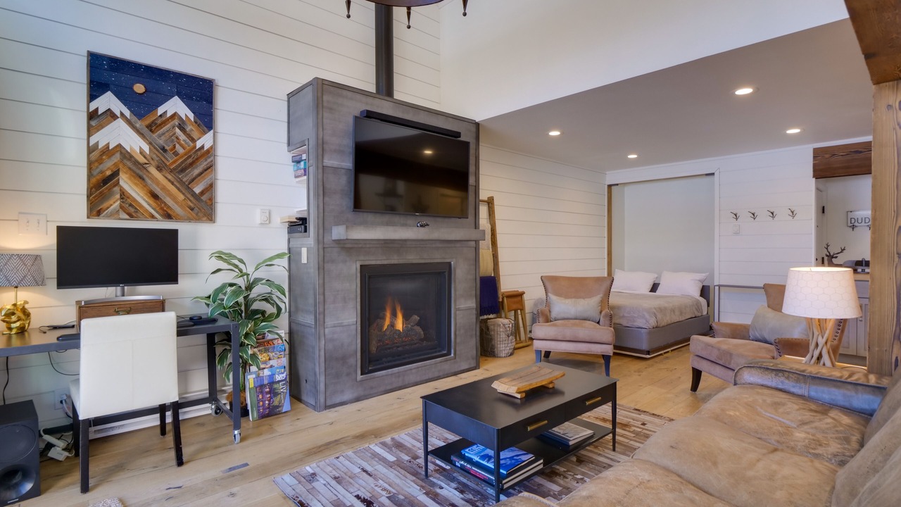 Photo of Livingroom in East Village at Copper