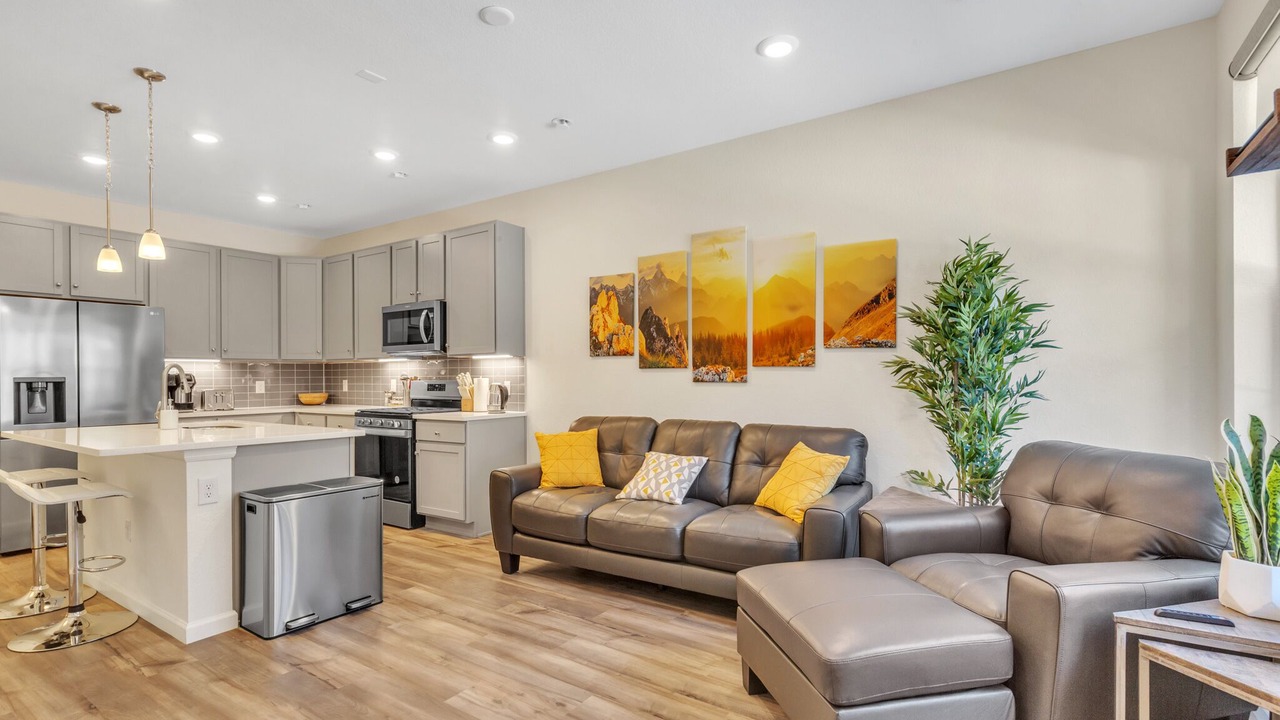 Photo of Livingroom in Westridge