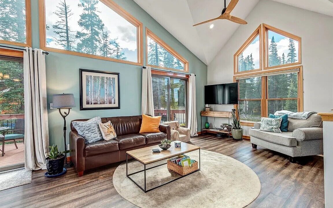 Photo of Livingroom in Quandary Village