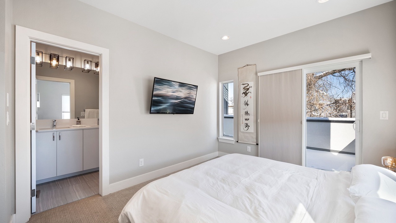Photo of Bedroom in Jefferson Park