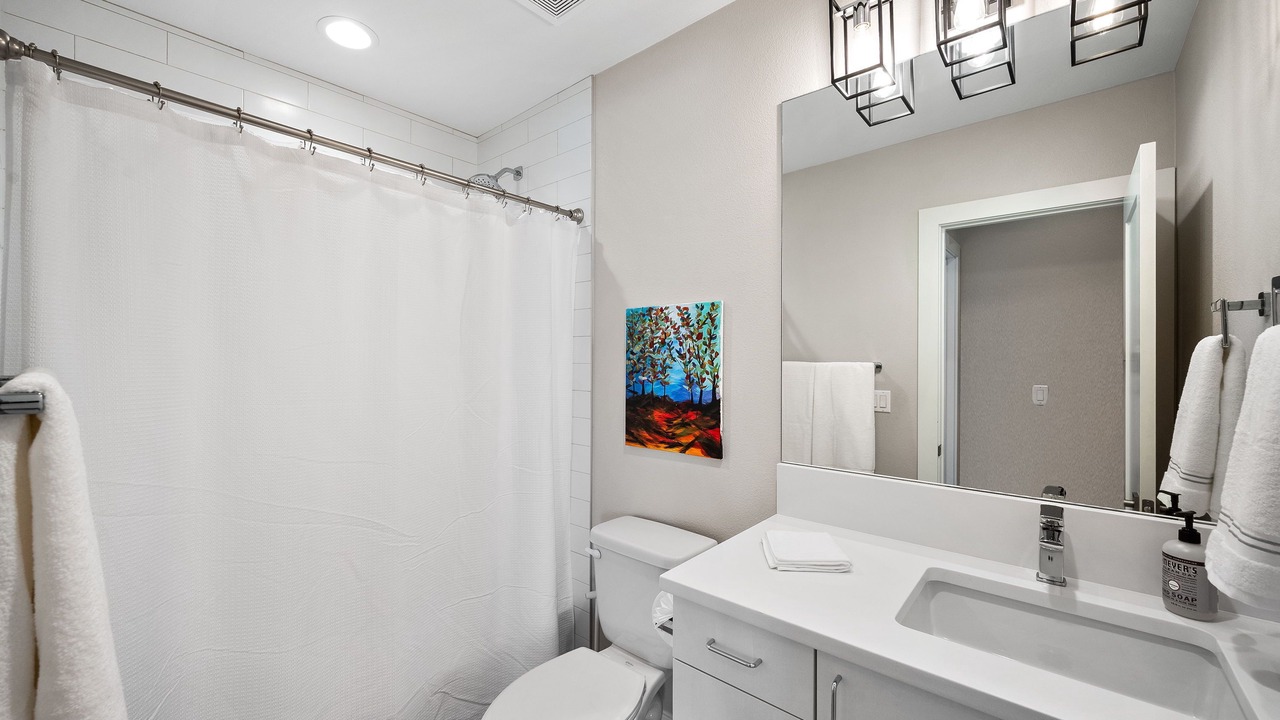 Photo of Bathroom in Jefferson Park