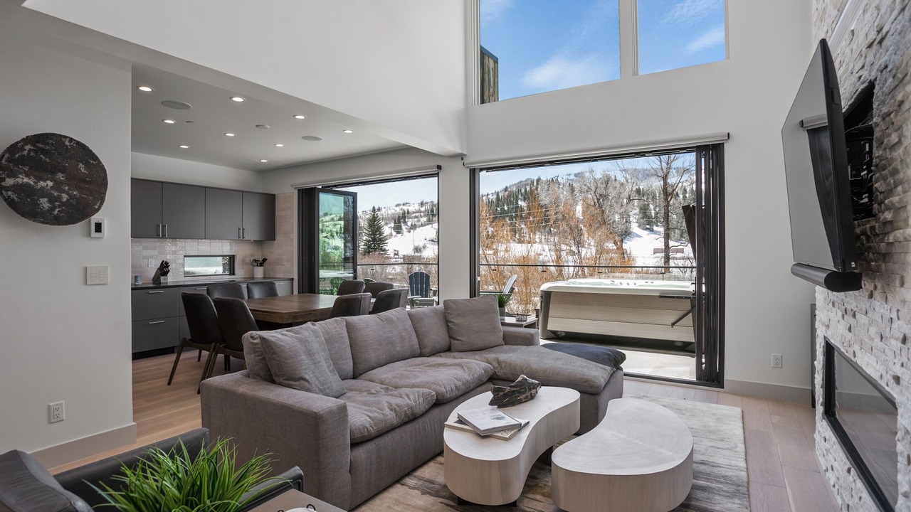 Photo of Livingroom in Downtown Steamboat Springs