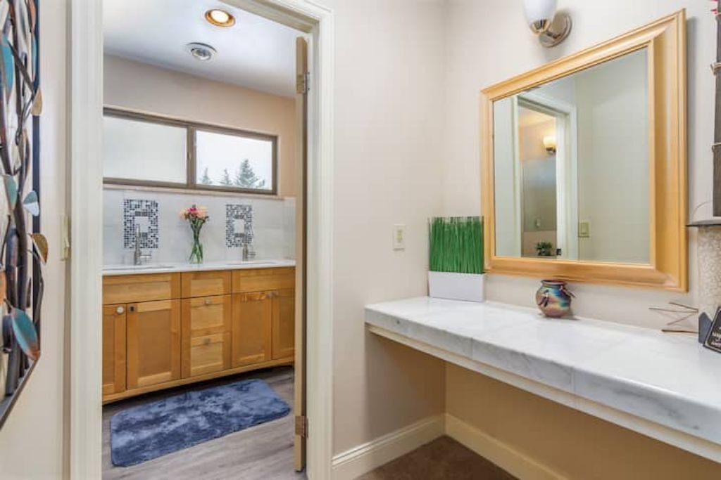 Photo of Bathroom in Golden