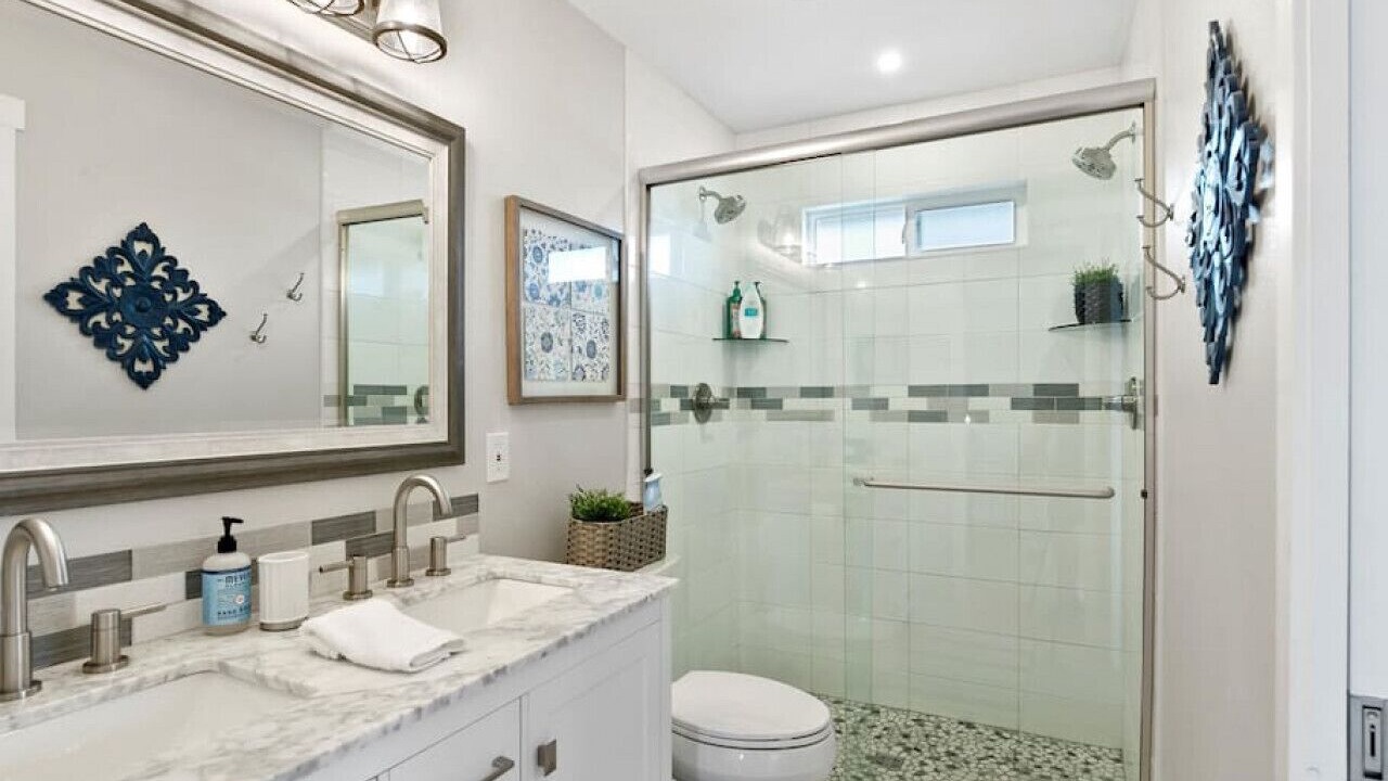 Photo of Bathroom in Monument
