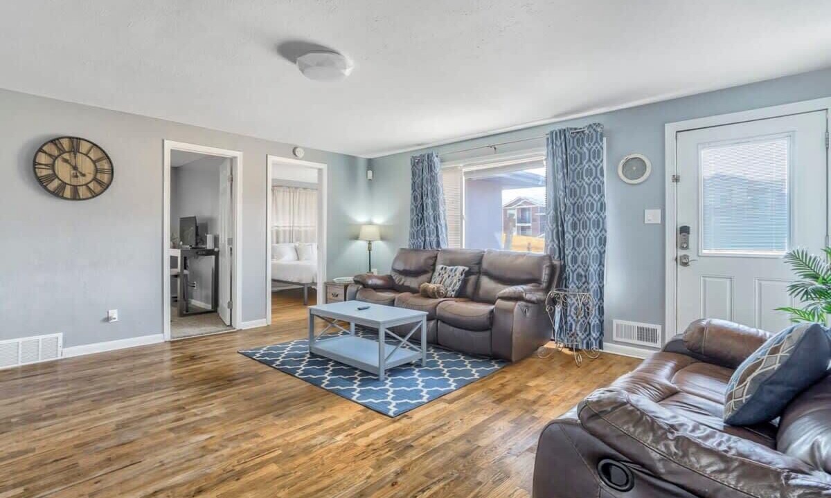 Photo of Livingroom in Southeast Colorado Springs
