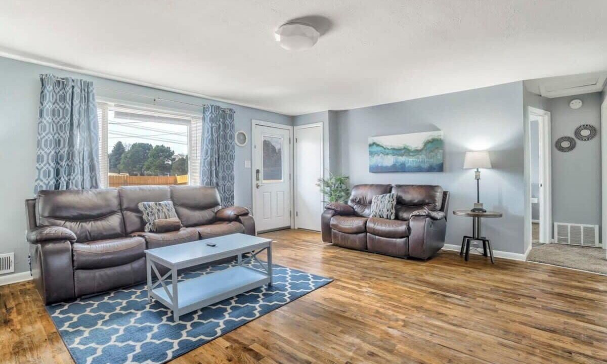 Photo of Livingroom in Southeast Colorado Springs