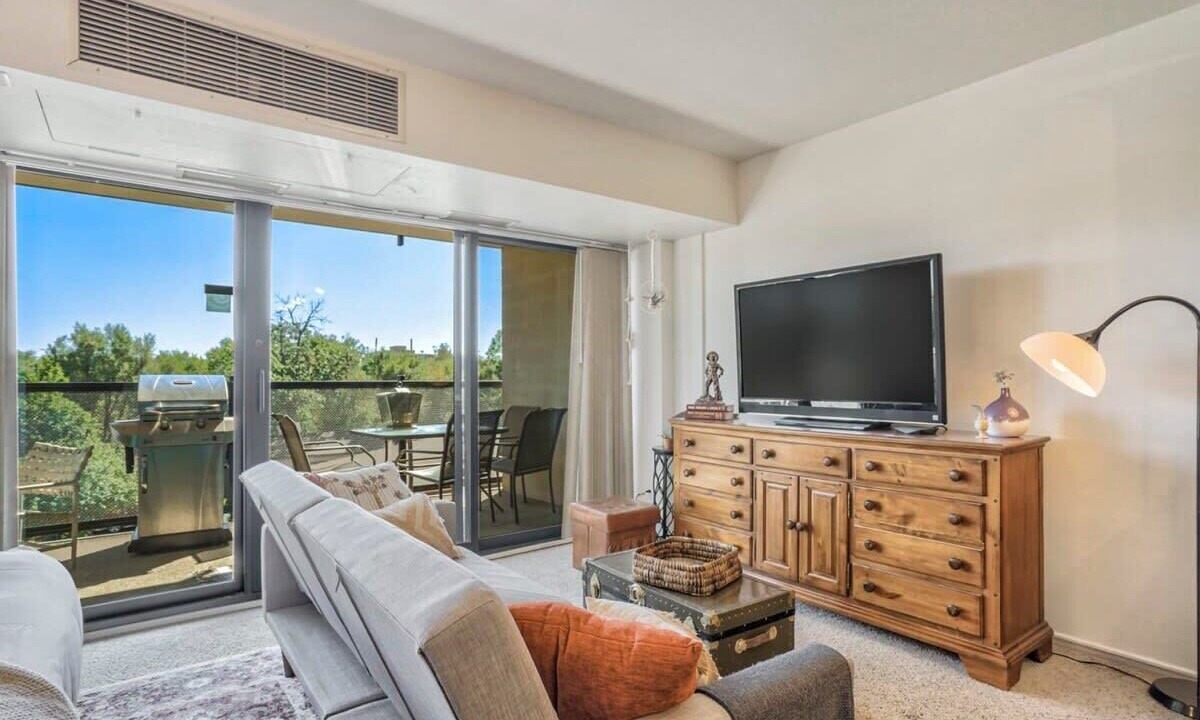 Photo of Livingroom in Central Colorado Springs