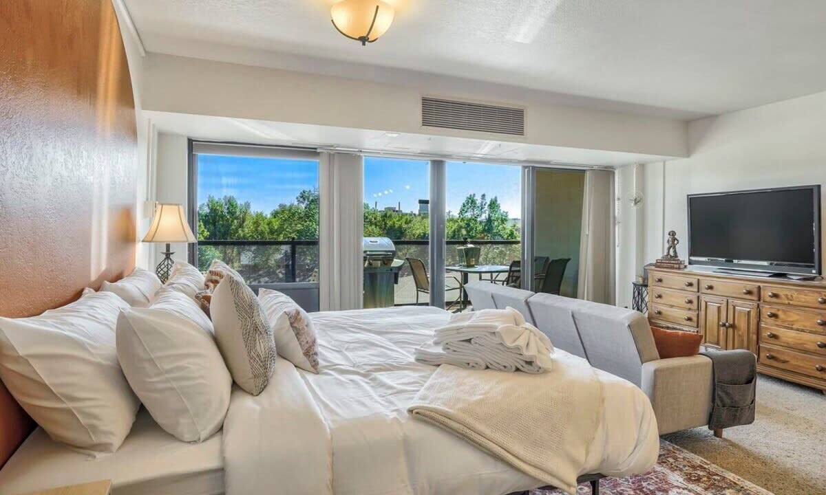Photo of Bedroom in Central Colorado Springs