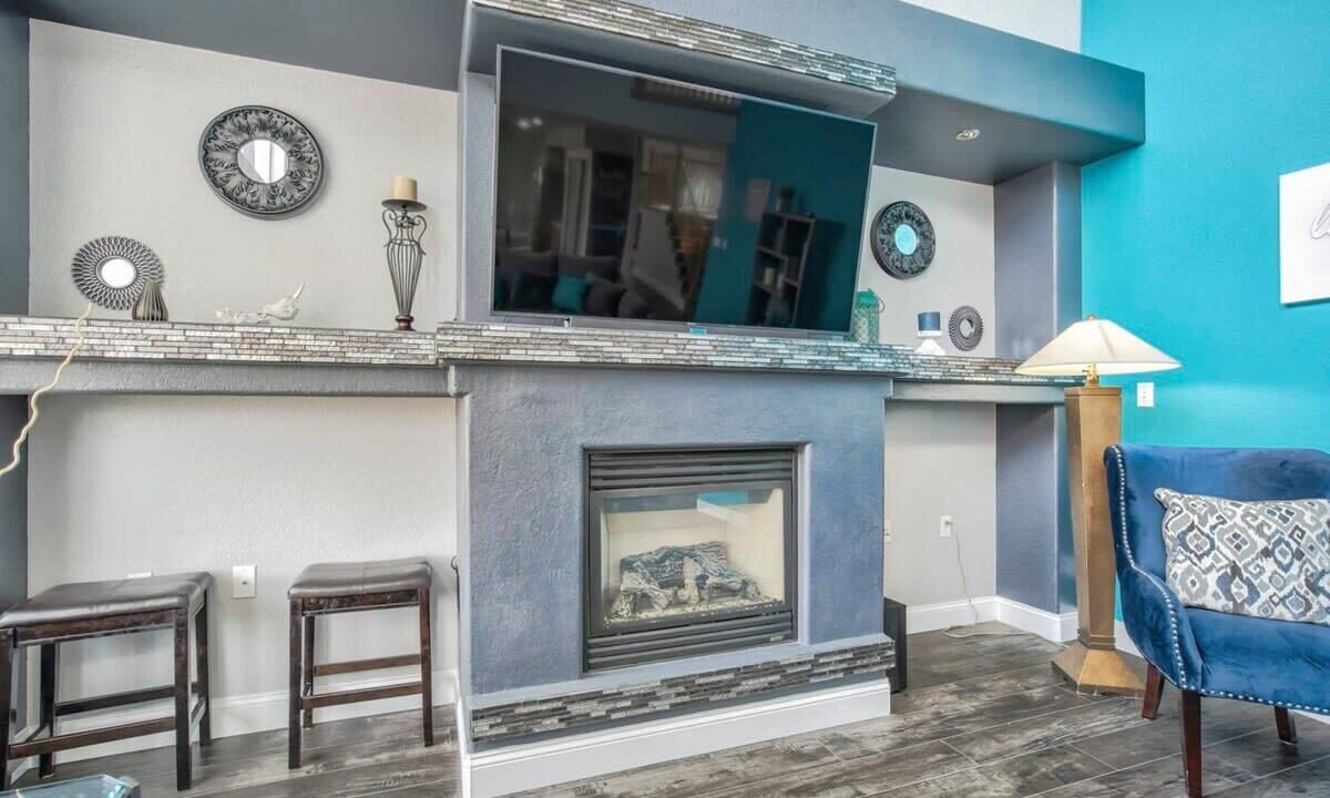 Photo of Livingroom in Northeast Colorado Springs
