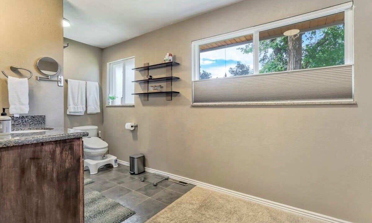 Photo of Bathroom in Skyway