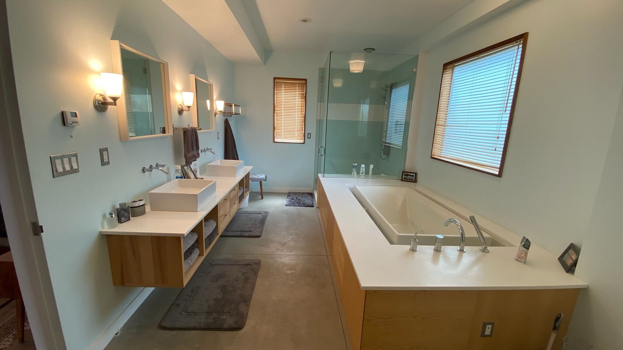 Photo of Bathroom in Highland