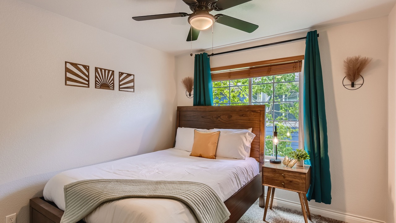 Photo of Bedroom in Old Town North
