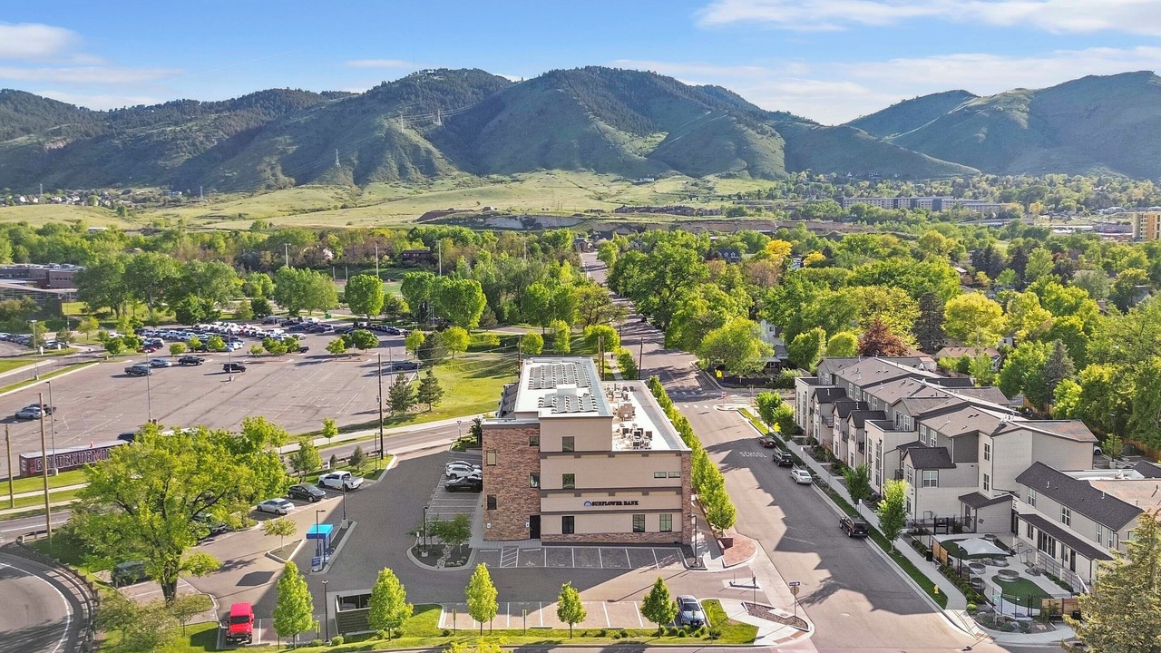 Photo of Outdoor in Golden