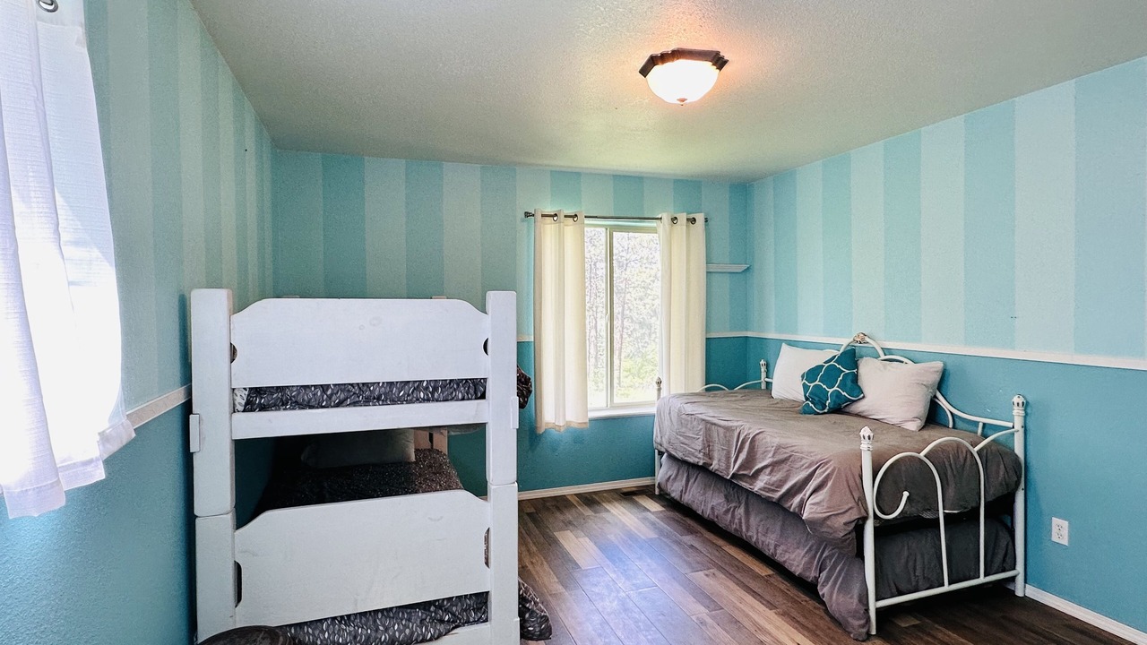 Photo of Bedroom in Forest Lakes