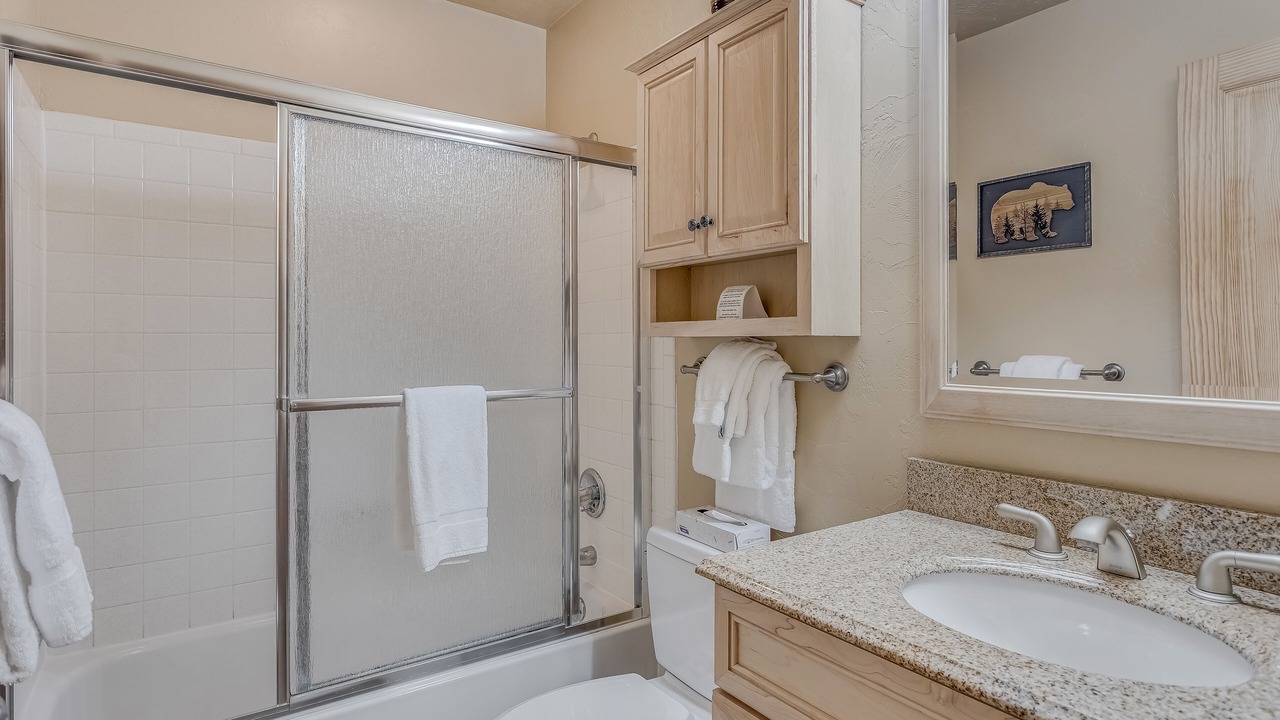 Photo of Bathroom in Clark